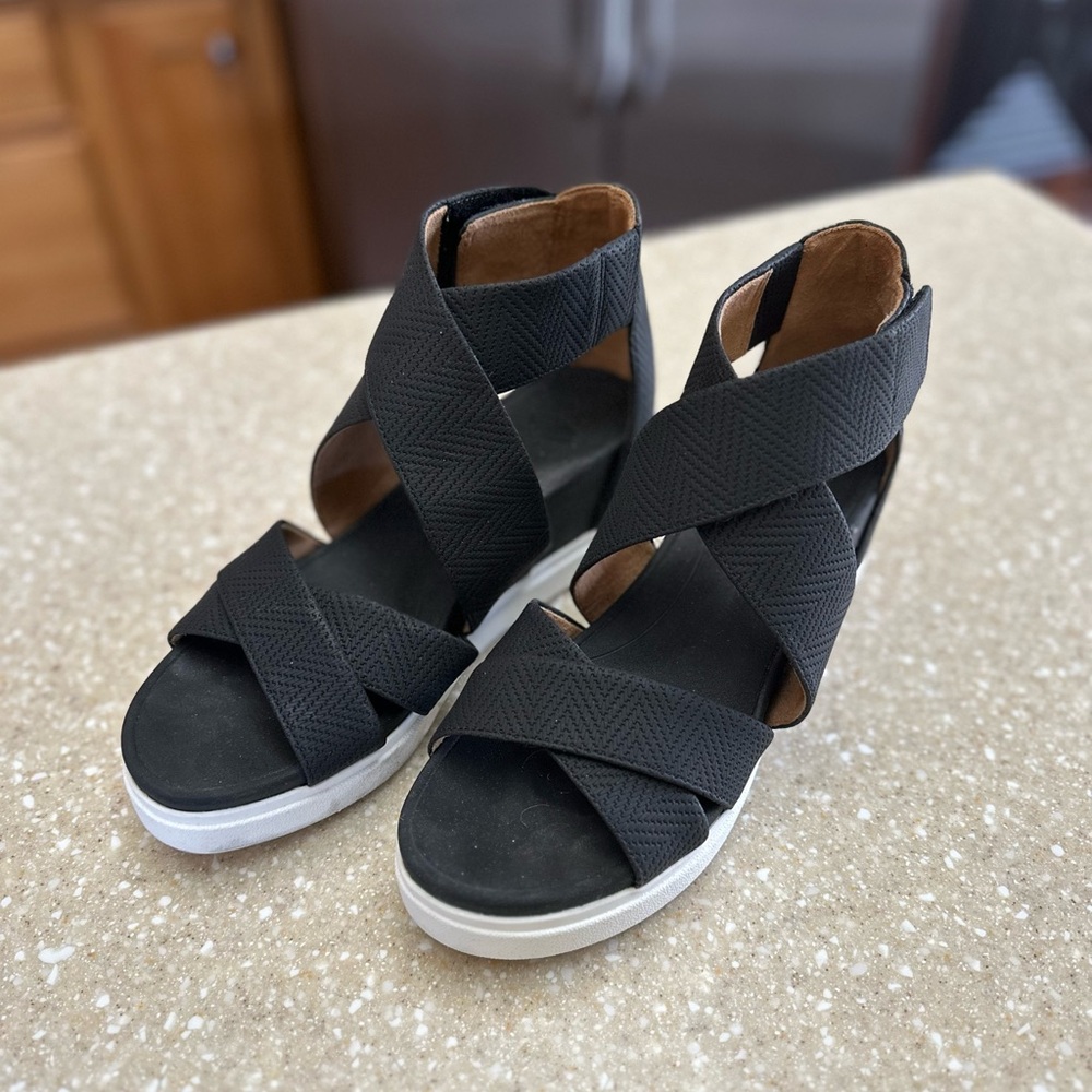 Dr. Scholl's Black Wedge Heel Sandals with Crisscross Straps